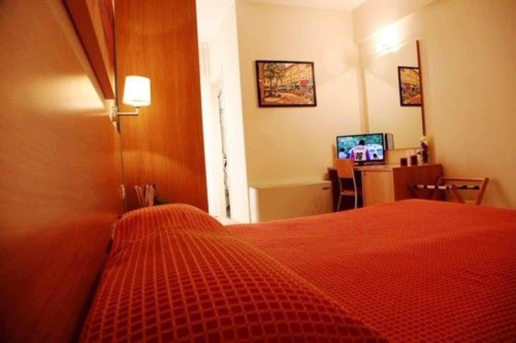 Hotel Majorca Sul Mare In Centro A Riccione Bagian luar foto