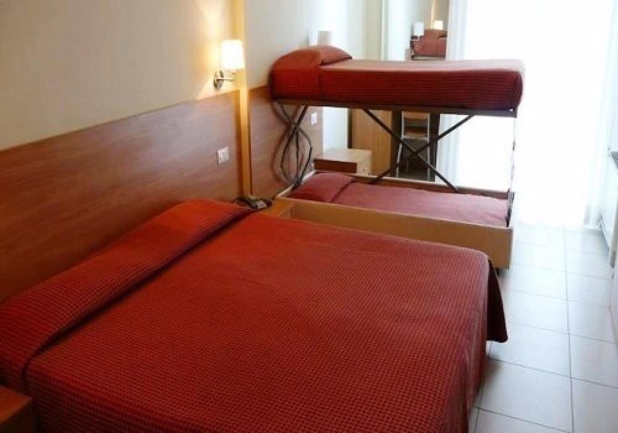 Hotel Majorca Sul Mare In Centro A Riccione Bagian luar foto