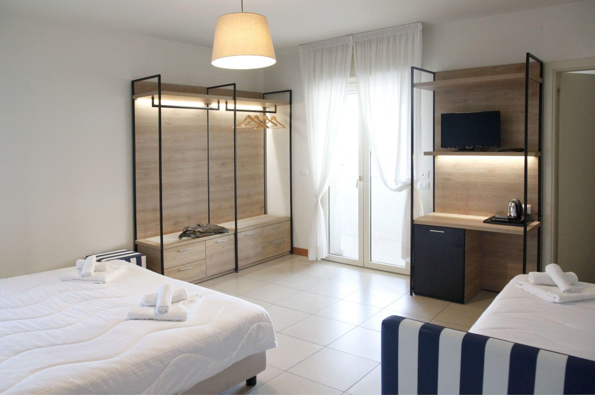 Hotel Majorca Sul Mare In Centro A Riccione Bagian luar foto