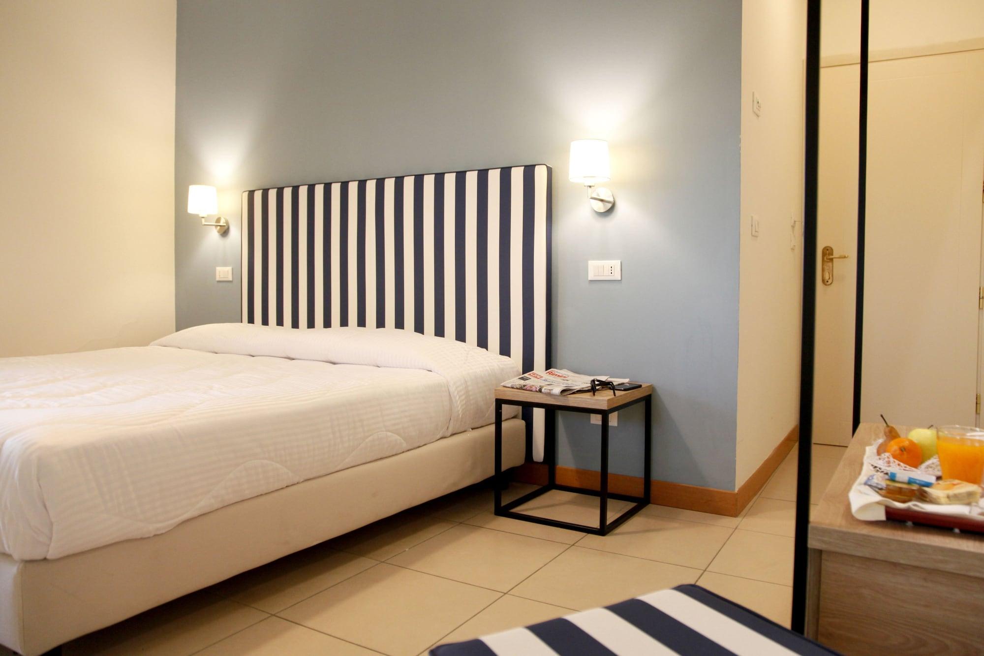 Hotel Majorca Sul Mare In Centro A Riccione Bagian luar foto