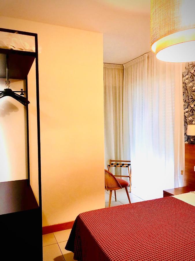 Hotel Majorca Sul Mare In Centro A Riccione Bagian luar foto