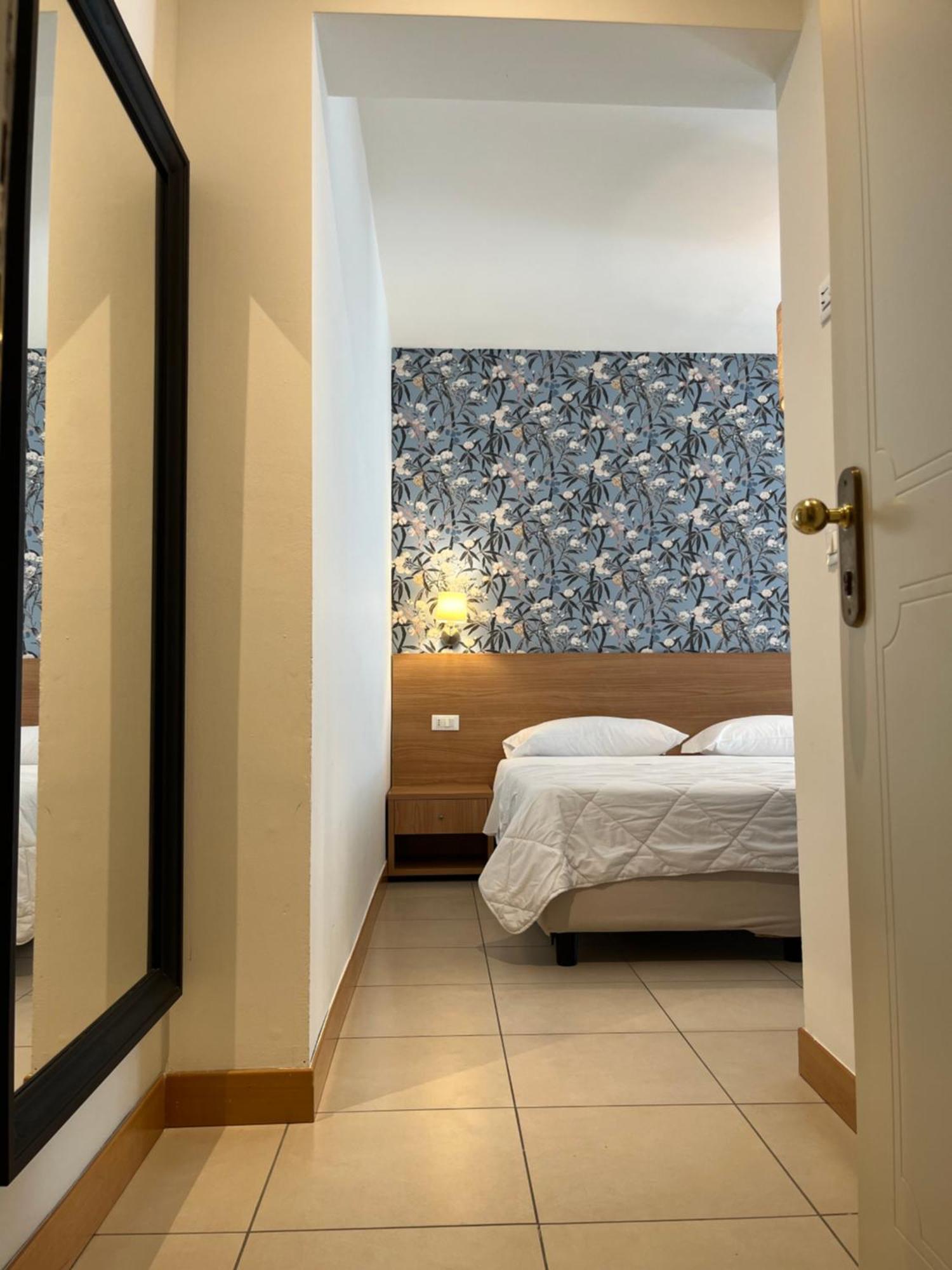 Hotel Majorca Sul Mare In Centro A Riccione Bagian luar foto