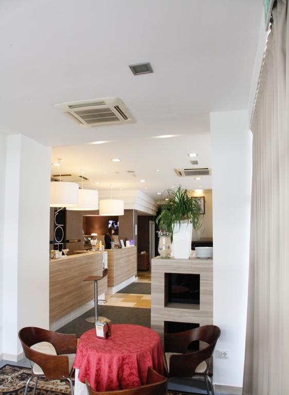Hotel Majorca Sul Mare In Centro A Riccione Bagian luar foto