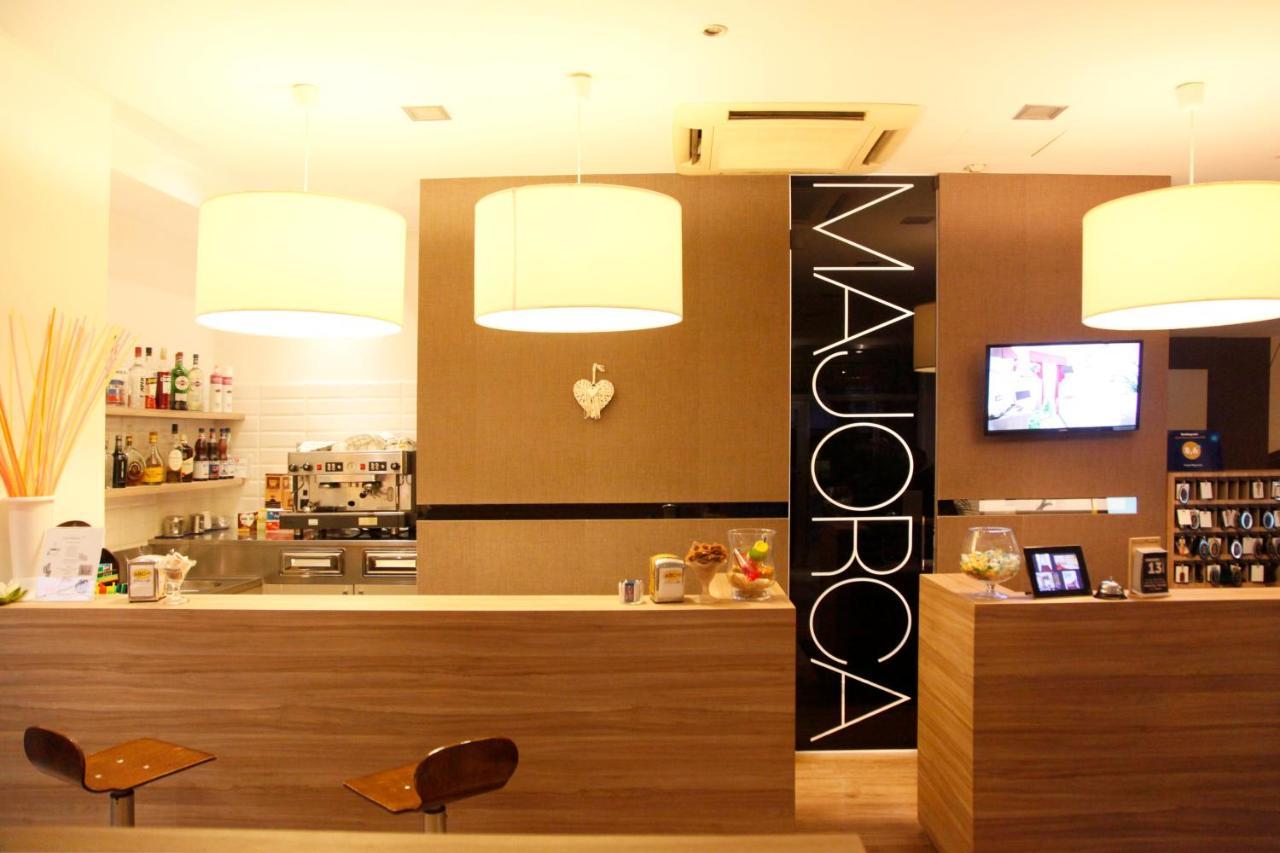 Hotel Majorca Sul Mare In Centro A Riccione Bagian luar foto